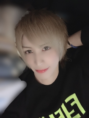 IROHA(イロハ) こんばんは