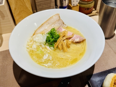 TOMOE(ﾄﾓｴ) ラーメン🍜