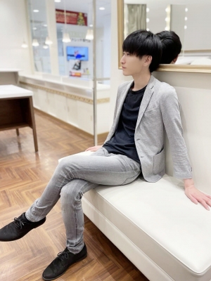 SHUSUKE(シュウスケ) 写真よりも実物の方がカッコいいです