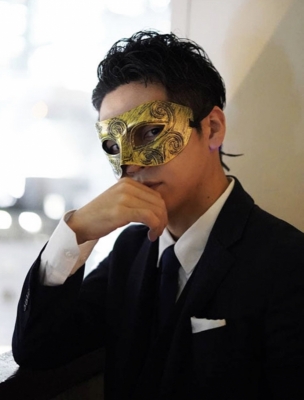 KAZUOMI(カズオミ)