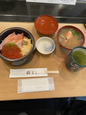 NATSU(ナツ) 海鮮たべてみた