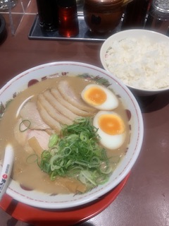 HIROSHI(ﾋﾛｼ) 食べちゃった