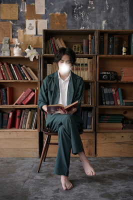 KISARAGI(キサラギ) 本を読みながら、、