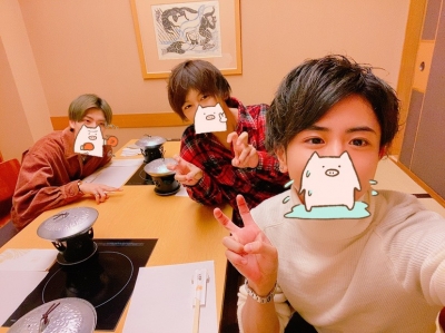 KEN(ケン) 3人で食事