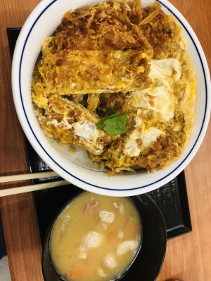 SENA(ｾﾅ) カツ丼