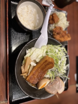 MIYAVI(ﾐﾔﾋﾞ) 本日のランチ☺️