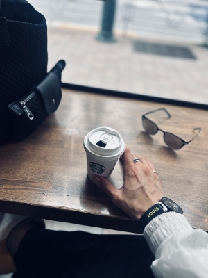 KONOSUKE(ｺｳﾉｽｹ) 届く距離に居てくれる間に大切にしような