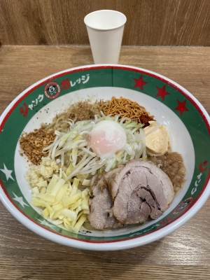 HISAKI(ﾋｻｷ) ジャンキーなラーメンも良いですよね✨