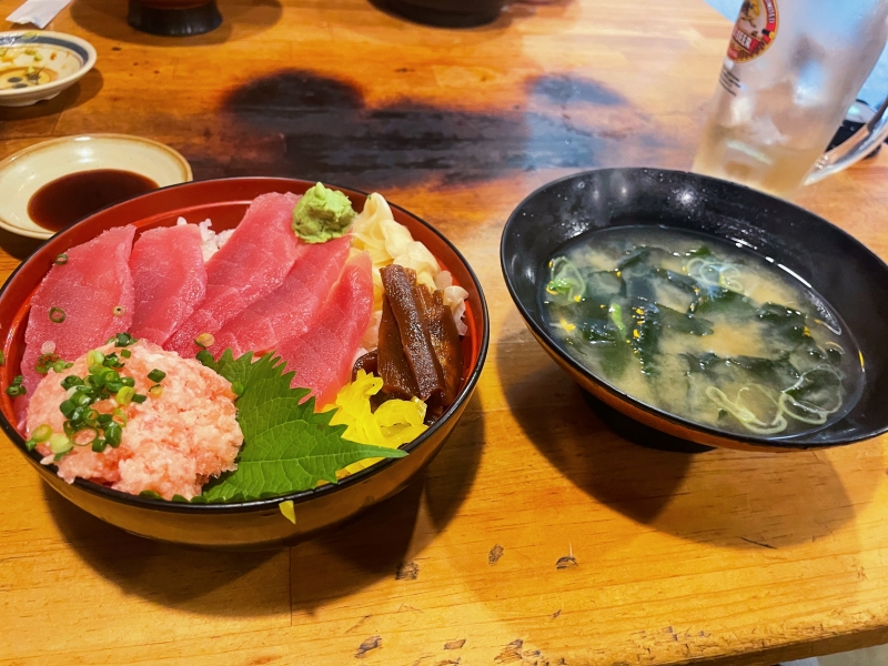 RINTAROU(ﾘﾝﾀﾛｳ) 海鮮どどーん丼🤤🐟