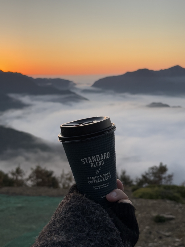 MASH(ﾏｯｼｭ) ファミマのホットコーヒー☕️